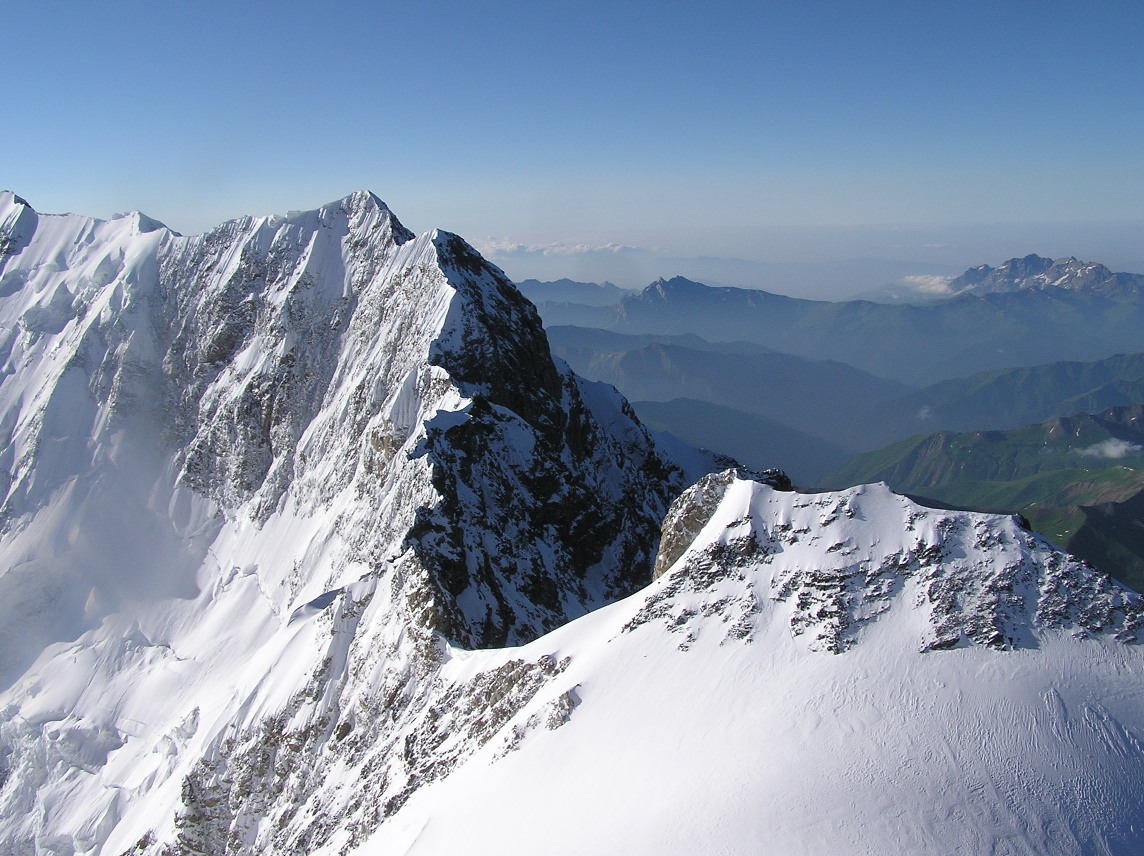 Грузия вершина Шхара